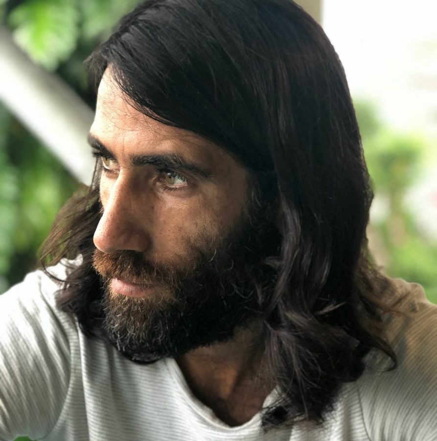 Behrouz+Boochani.+Photo+by+Hoda+Afshar%2C+Facebook