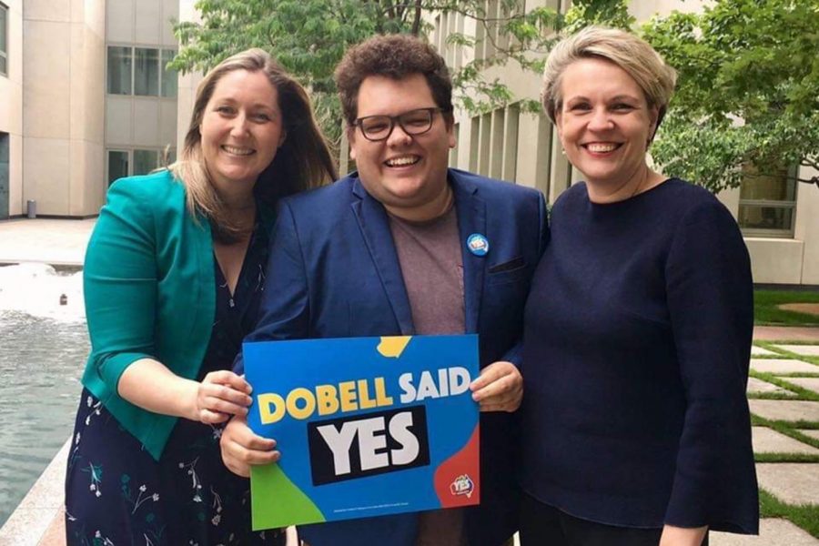 Joshua+Maxwell+with+federal+Labor+MPs+Emma+McBride+and+Tanya+Plibersek+%0A